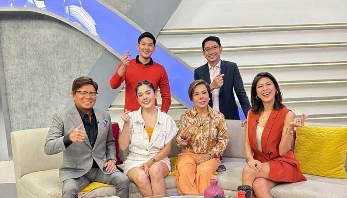 Jose Mari Chan, Zephanie, and Mark Bautista Perform 'Unang Hirit' Song for 25th Anniversary